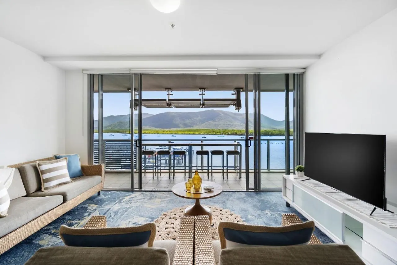 Belle Escapes 24 Harbour Lights Water View Apartment Cairns Austrália