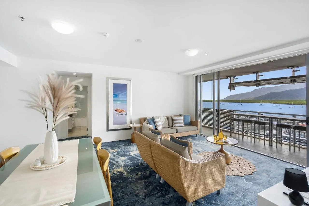 Belle Escapes 24 Harbour Lights Water View Apartment Cairns 0*,  Austrália