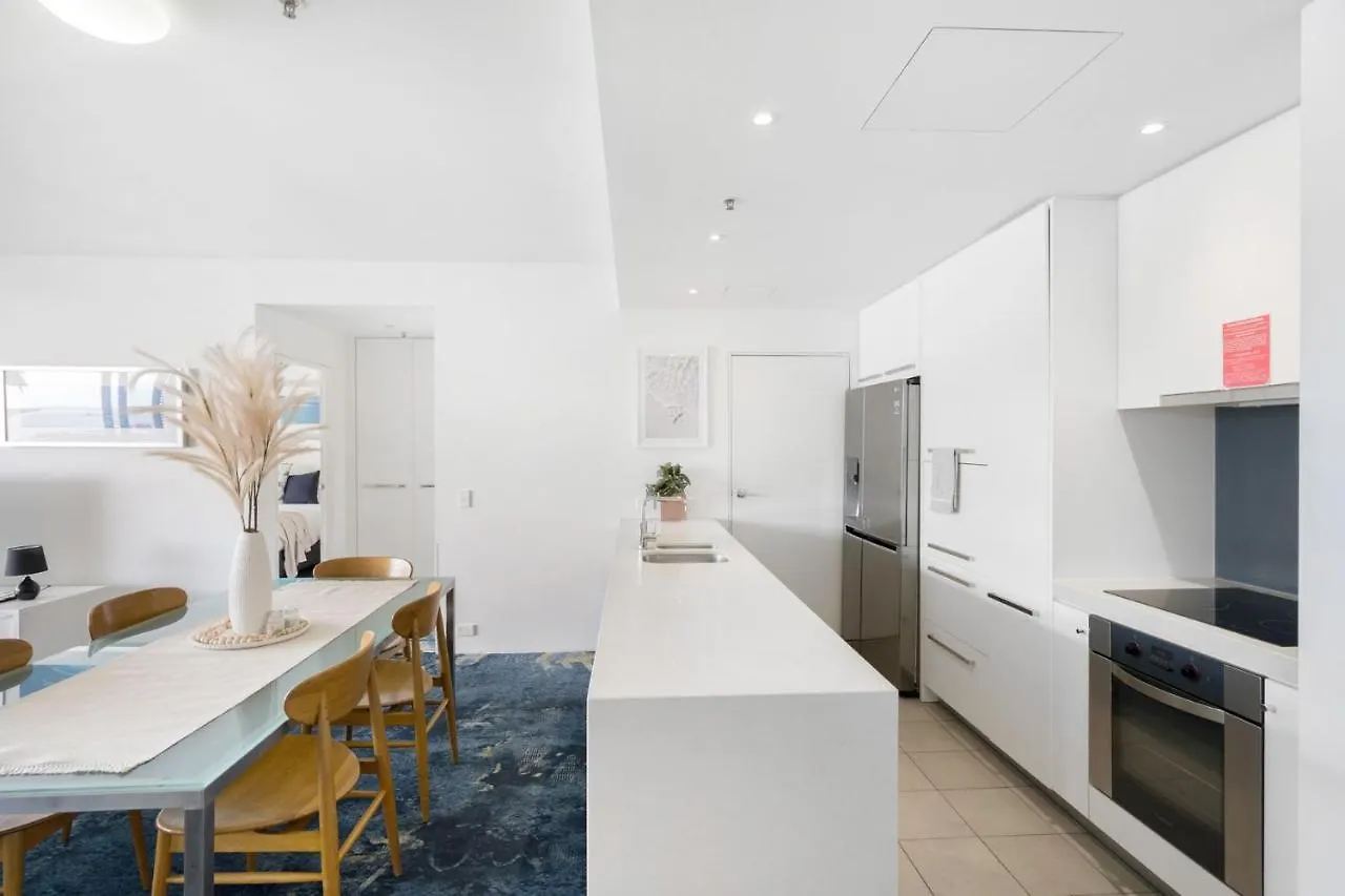 Belle Escapes 24 Harbour Lights Water View Apartment Cairns
