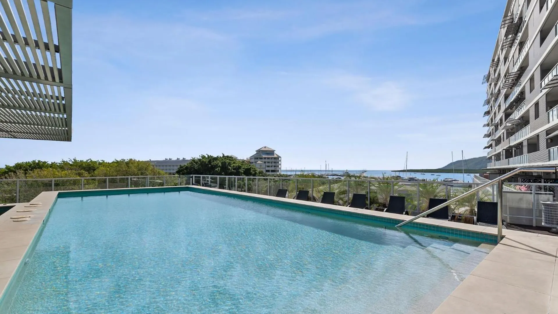 Belle Escapes 24 Harbour Lights Water View Apartment Cairns
